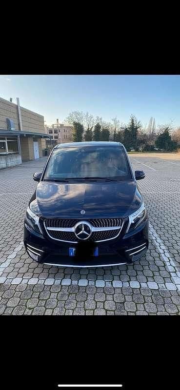 Usata Mercedes V250 Avantgarde 190 CV (139 kW) 2020 Blu/azzurro Monovolume