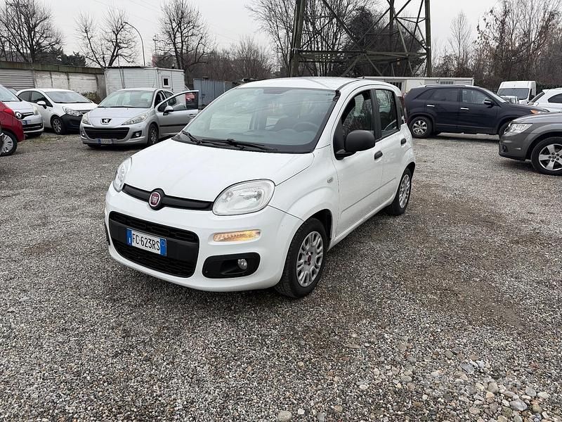 Bianco Usata 2016 Fiat Panda Lounge Berlina | 4500 € (Ottimo prezzo) - Immagine 1/4