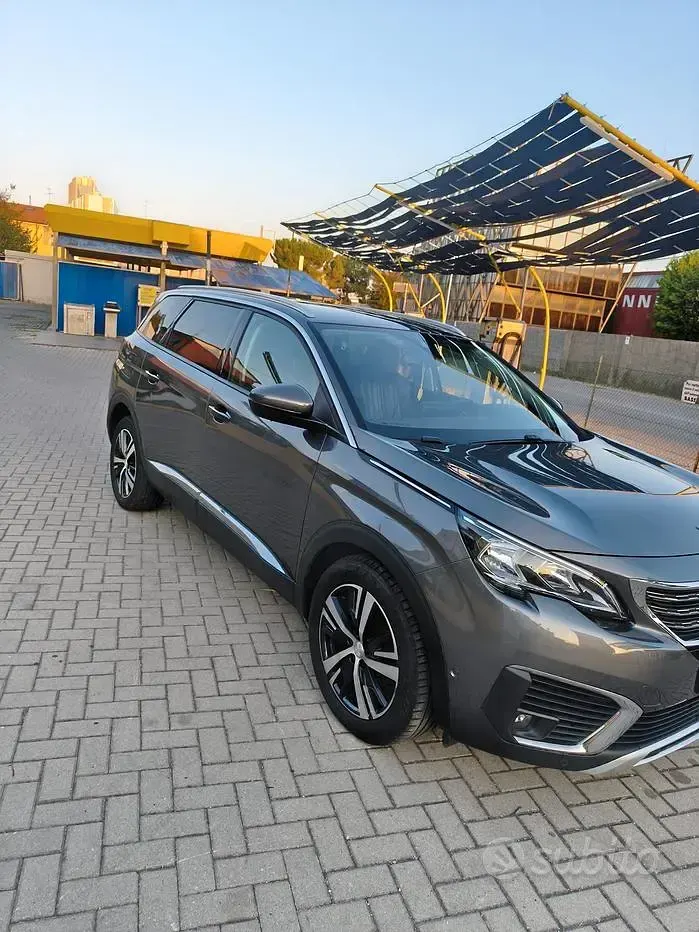 Usata Peugeot 5008 120 CV (88 kW) 2017 Grigio SUV