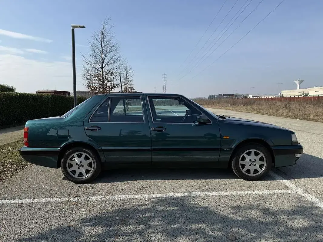 Usata Lancia Thema 152 CV (111 kW) 1993 Verde Berlina