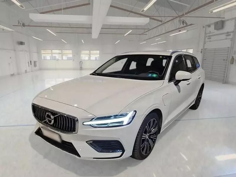 Bianco Usata 2021 Volvo V60 Station wagon | 25.250 € - Immagine 1/4