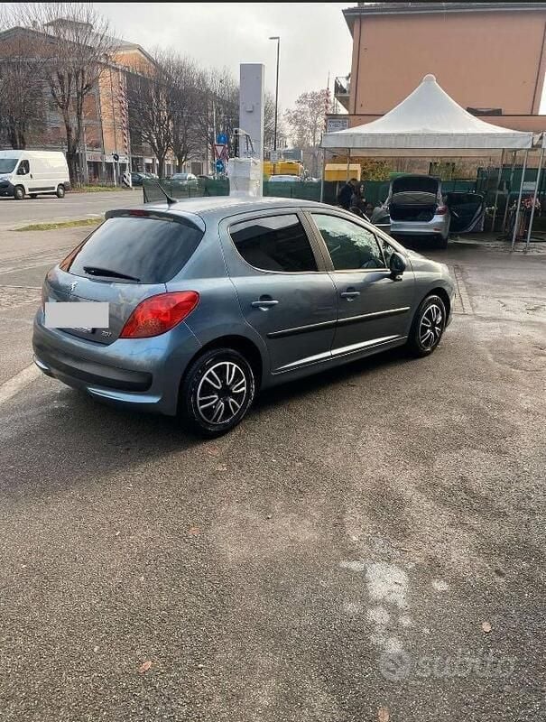 Usata Peugeot 207 88 CV (64 kW) 2007 Grigio Berlina