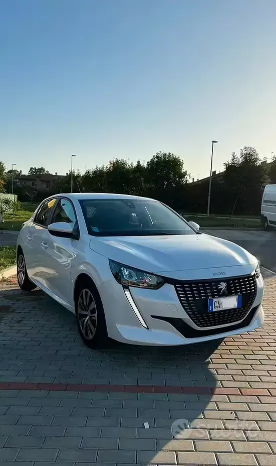 Usata Peugeot 208 75 CV (55 kW) 2020 Bianco Utilitaria