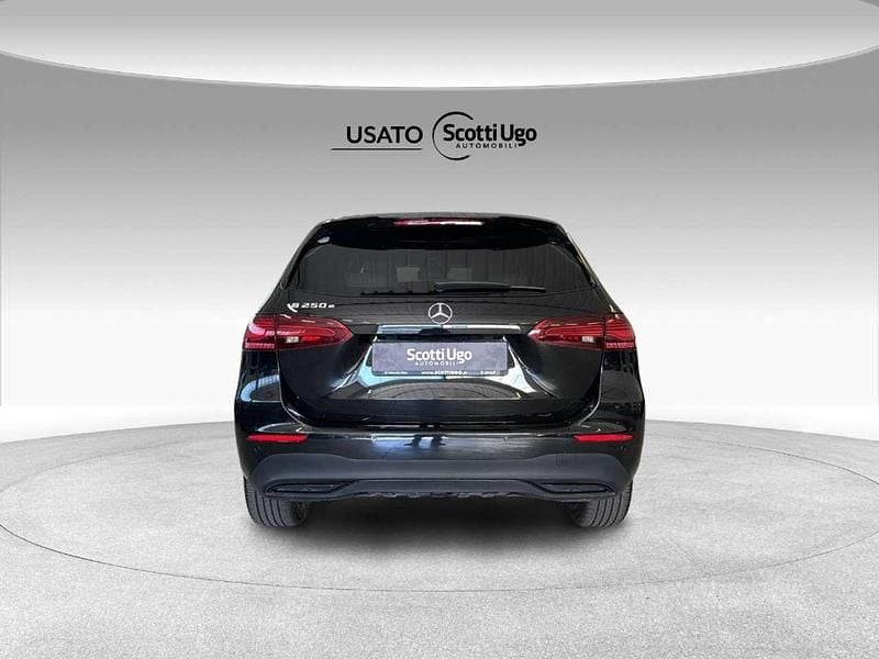 Usata Mercedes B250e Advanced Plus 163 CV (119 kW) 2023 Nero Monovolume