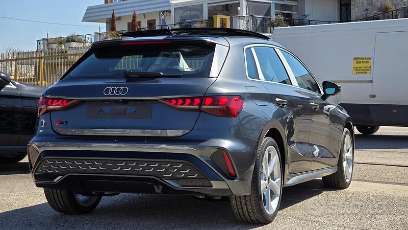 Usata Audi A3 150 CV (110 kW) 2024 Grigio Berlina