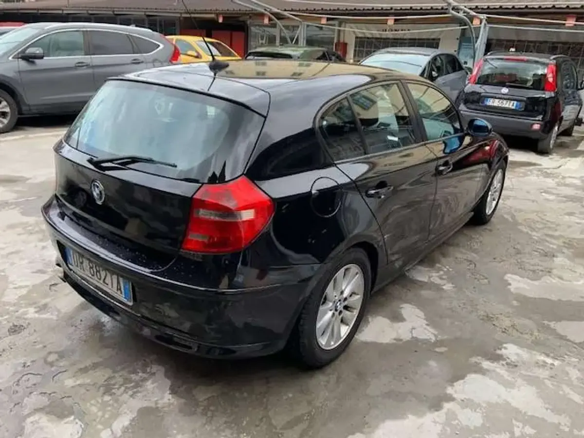 Usata BMW 118 143 CV (105 kW) 2008 Nero Utilitaria