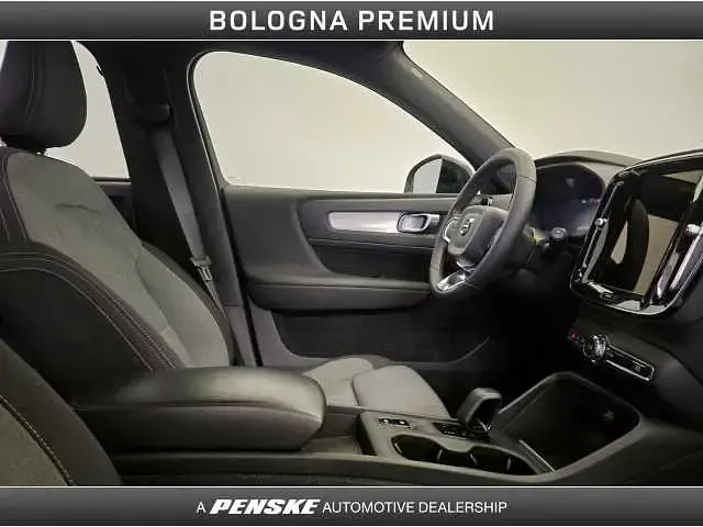 Usata Volvo XC40 Core 211 CV (155 kW) 2023 Nero SUV