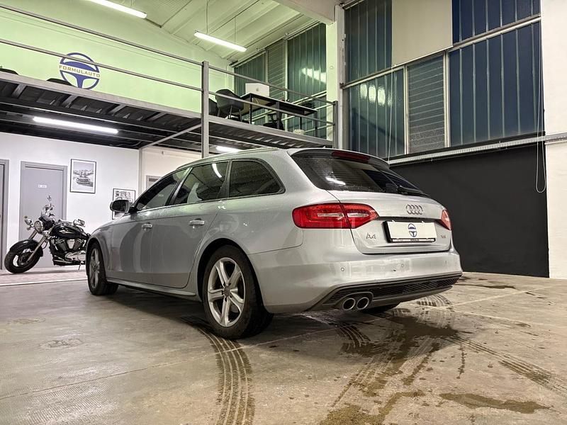 Begagnad Audi A4 Business Plus 150 HK (110 kW) 2015 Silver Kombi