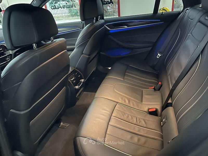 Usata BMW 530 249 CV (183 kW) 2023 Nero Station wagon