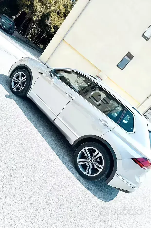 Usata VW Tiguan Sport 131 CV (96 kW) 2020 Grigio SUV