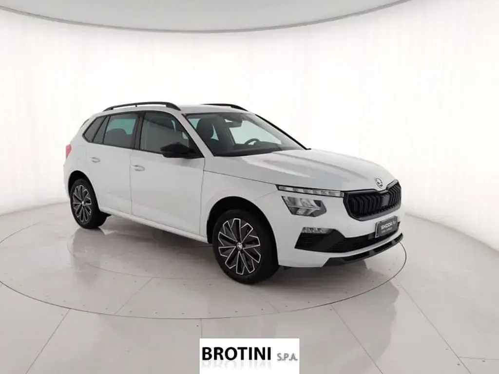 Usata Skoda Kamiq 95 CV (69 kW) 2024 Bianco metallizzato SUV