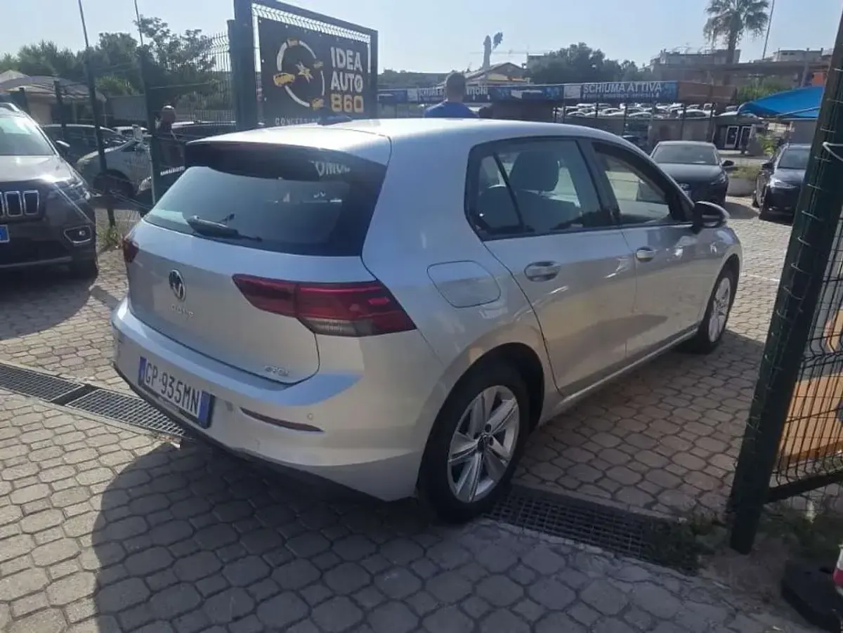 Usata VW Golf VIII Style 131 CV (96 kW) 2023 Argento Berlina