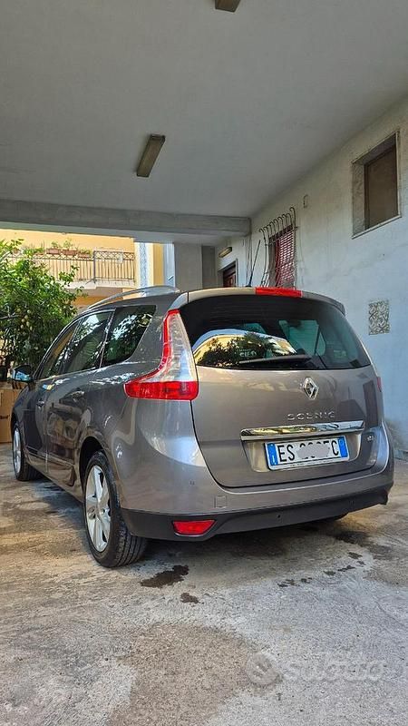 Usata Renault Grand Scénic III 110 CV (80 kW) 2013 Monovolume