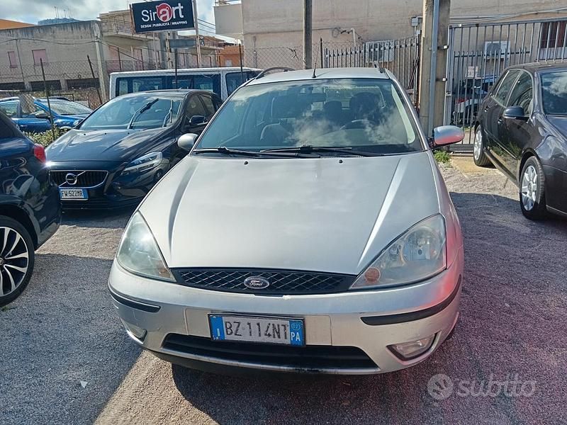 Usata Ford Focus Zetec 116 CV (85 kW) 2002 Argento Station wagon
