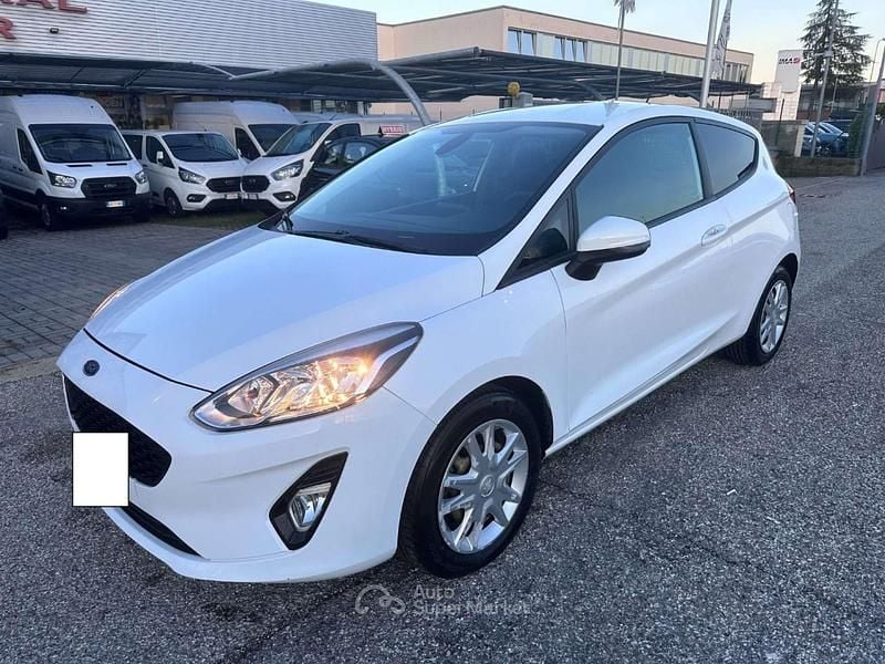 Usado Ford Fiesta Business Edition 86 HP (63 kW) 2019 Branco Van