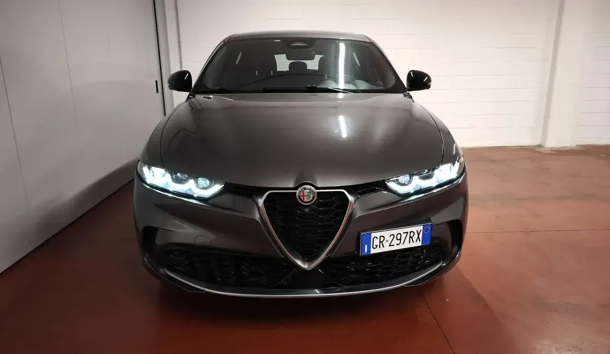 Usata Alfa Romeo Tonale Ti 160 CV (117 kW) 2023 Grigio SUV