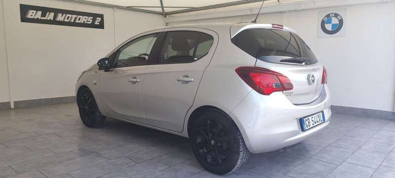 Usata Opel Corsa 69 CV (50 kW) 2019 Argento Berlina