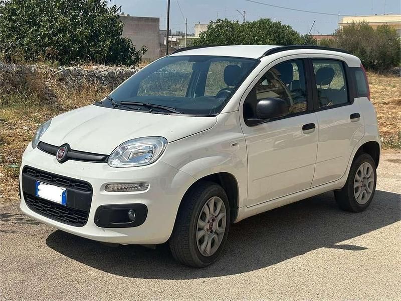 Bianco Usata 2019 Fiat Panda Easy Due volumi | 8600 € (Buon prezzo) - Immagine 1/4