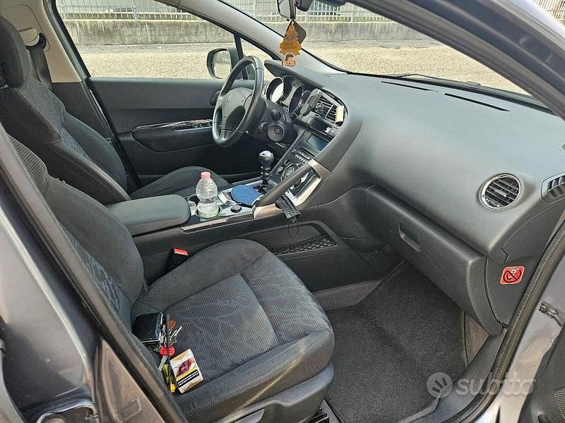Usata Peugeot 3008 2012 Grigio Station wagon