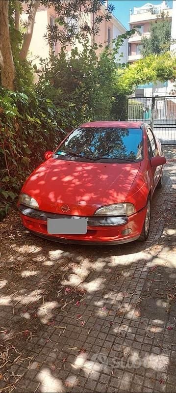Usata Opel Tigra 90 CV (66 kW) 1999 Rosso Coupé