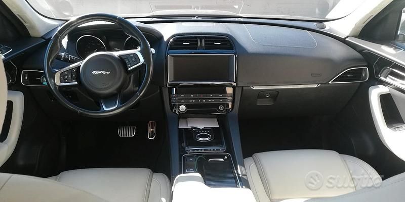 Usata Jaguar F-Pace 250 CV (183 kW) 2019 Blu SUV