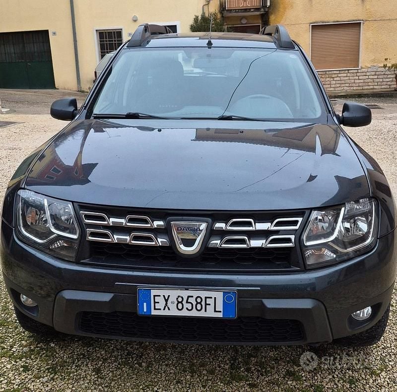 Usata Dacia Duster 110 CV (80 kW) 2014 Grigio SUV