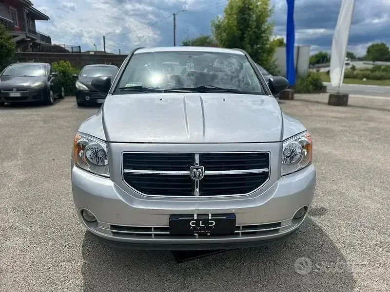Usata Dodge Caliber SXT 140 CV (102 kW) 2008 Grigio Utilitaria