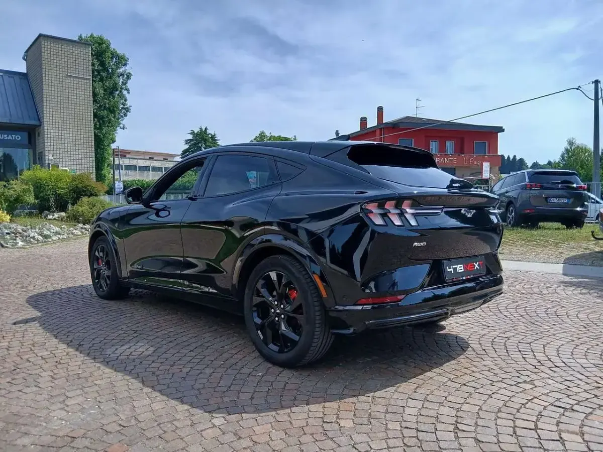 Usata Ford Mustang Mach-E Extended Range 258 kW (351 CV) 2023 Nero SUV