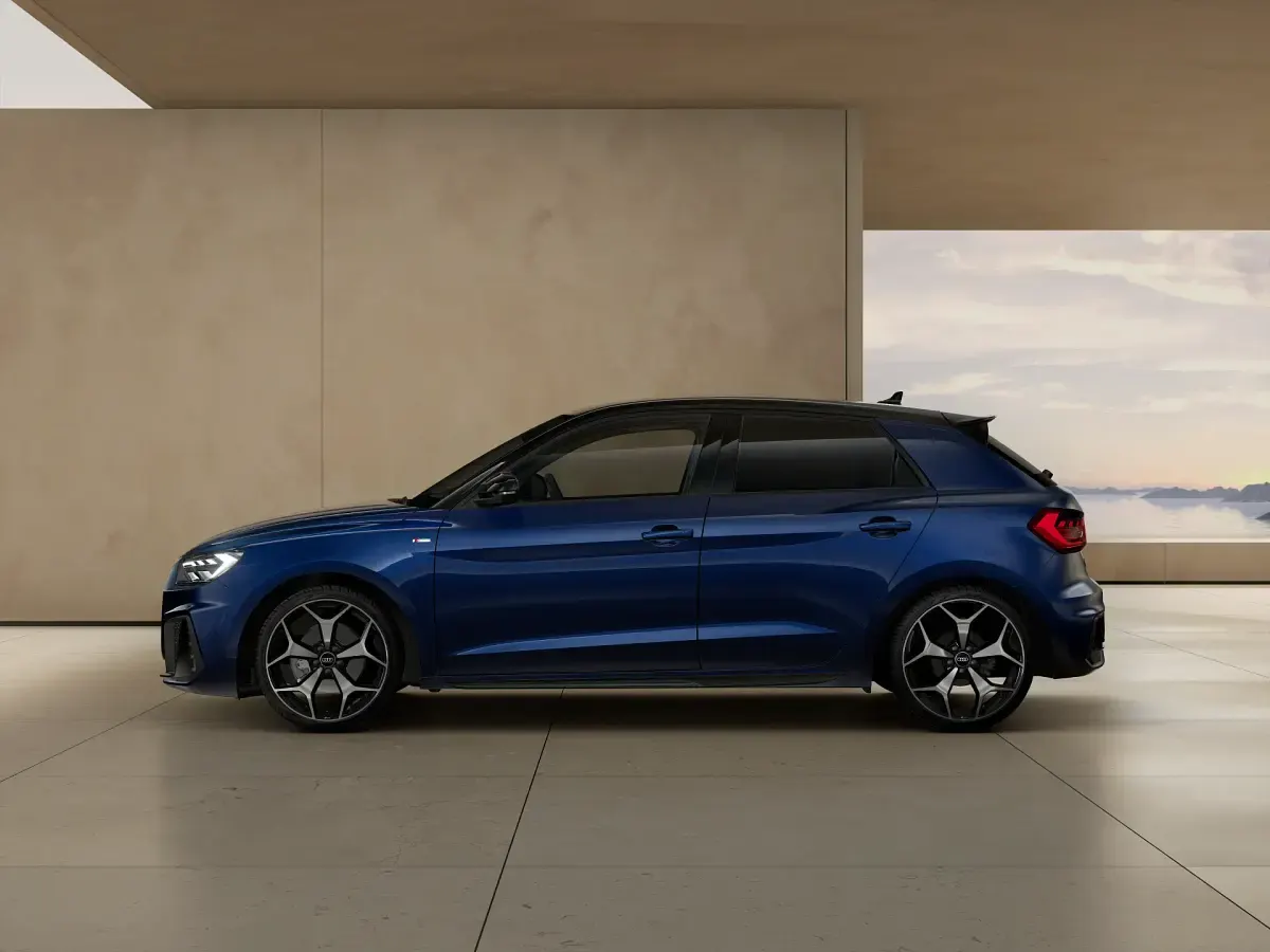Nuova Audi A1 Sportback Ambiente 116 CV (85 kW) 2026 Blu navarra metallizzato Utilitaria