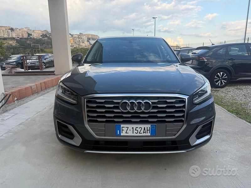 Usata Audi Q2 116 CV (85 kW) 2019 Grigio SUV
