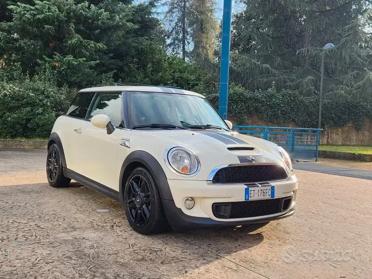 Usata Mini Cooper 143 CV (105 kW) 2013 Bianco Utilitaria