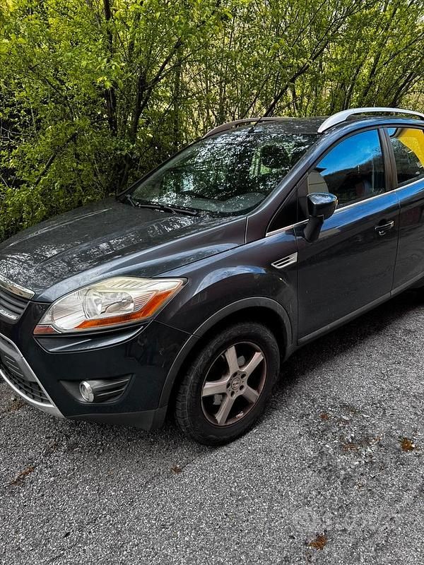 Usata Ford Kuga 136 CV (100 kW) 2009 Blu SUV