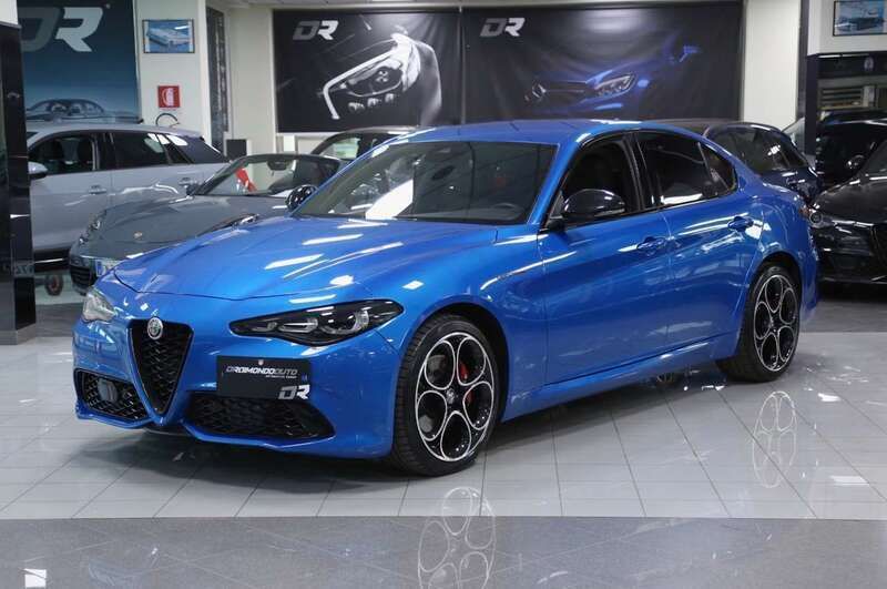 Blu misano Usata 2023 Alfa Romeo Giulia Competizione Tre volumi | 41.500 € (Buon prezzo) - Immagine 1/4