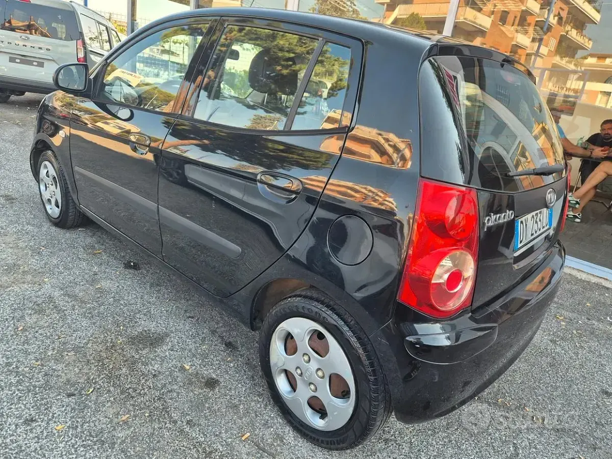 Usata Kia Picanto 60 CV (44 kW) 2009 Nero Utilitaria