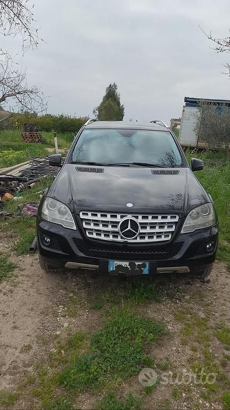 Usata Mercedes ML300 2011 Nero SUV