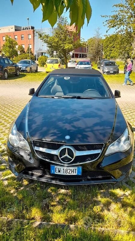 Usata Mercedes E220 2014 Nero Cabrio