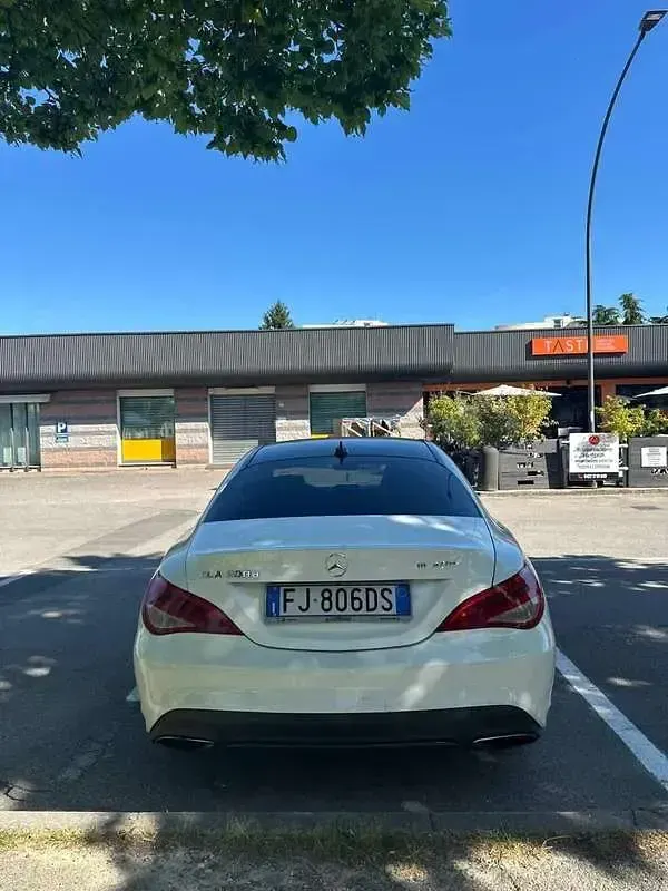 Usata Mercedes 200 156 CV (114 kW) 2017 Bianco