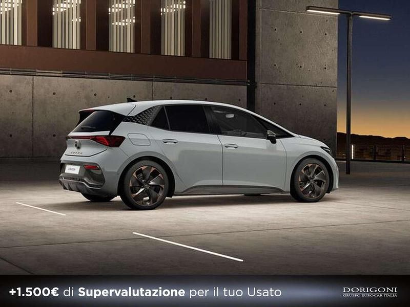 Usata Cupra Born 69 kW (95 CV) 2023 Grigio vapore Utilitaria