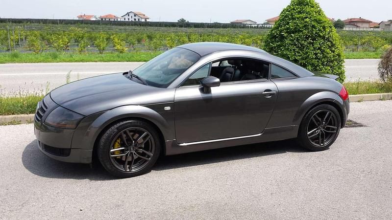 Usata Audi TT 179 CV (131 kW) 2002 Grigio Coupé