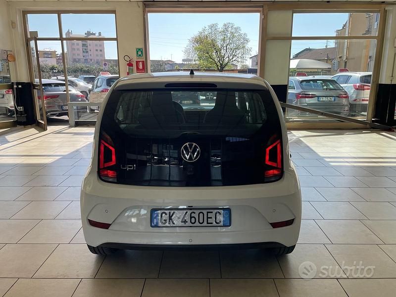 Usata VW up! Move 65 CV (47 kW) 2022 Bianco Utilitaria