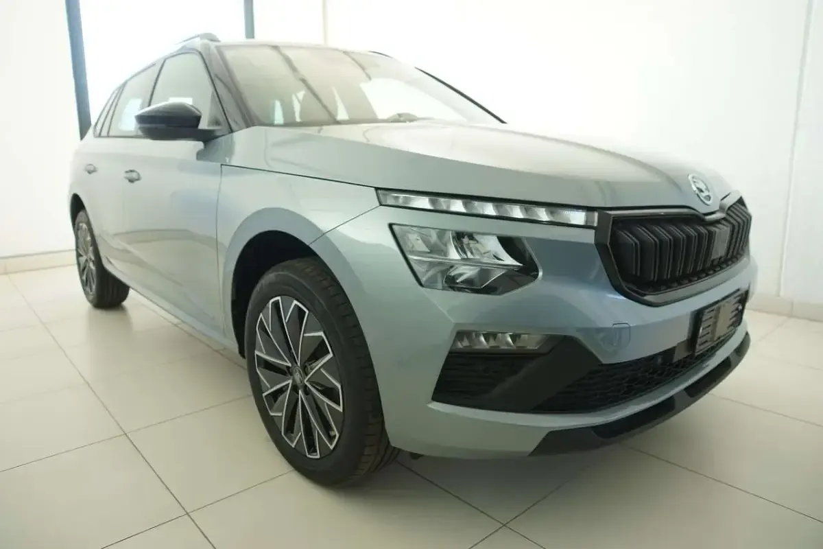 Nuova Skoda Kamiq 116 CV (85 kW) 2026 Grigio SUV