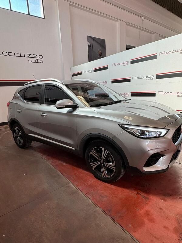 Usata MG ZS Comfort 106 CV (77 kW) 2024 Grigio Berlina
