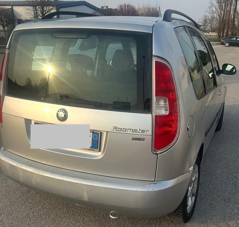 Usata Skoda Roomster Style 80 CV (58 kW) 2007 Argento Monovolume
