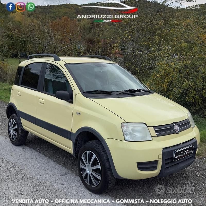 Usata Fiat Panda 4x4 Climbing 74 CV (54 kW) 2008 Giallo Utilitaria