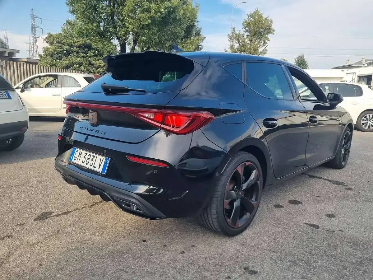 Usata Cupra Leon 150 CV (110 kW) 2023 Nero Berlina