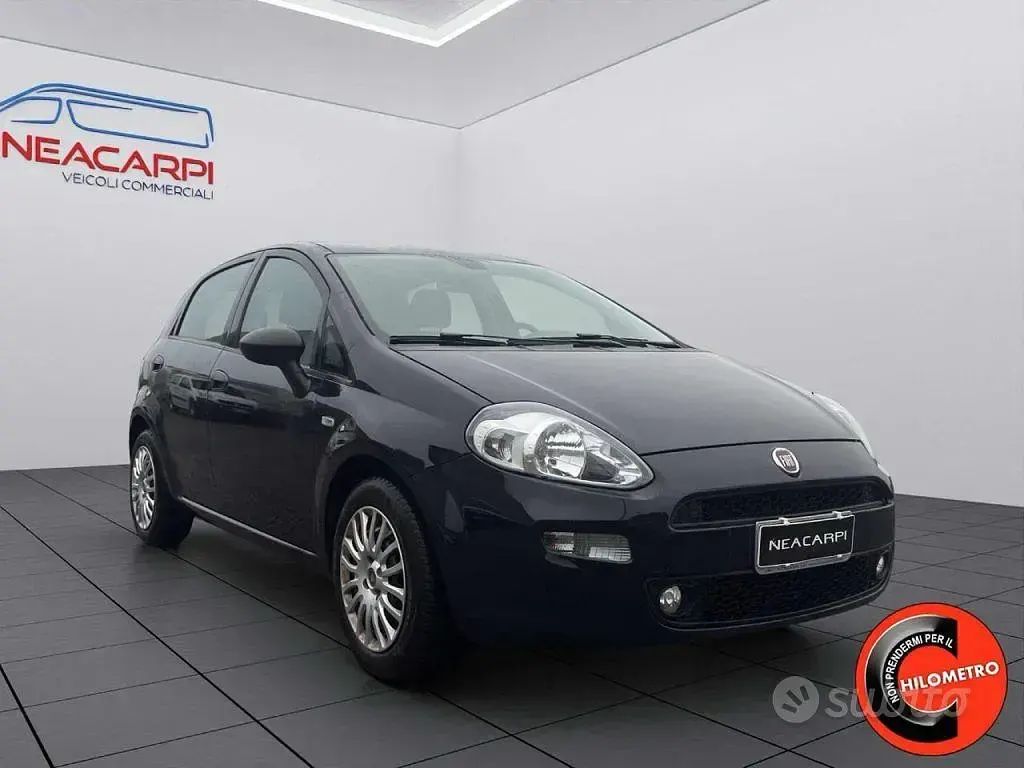Usata Fiat Punto Street 95 CV (69 kW) 2018 Blu Utilitaria