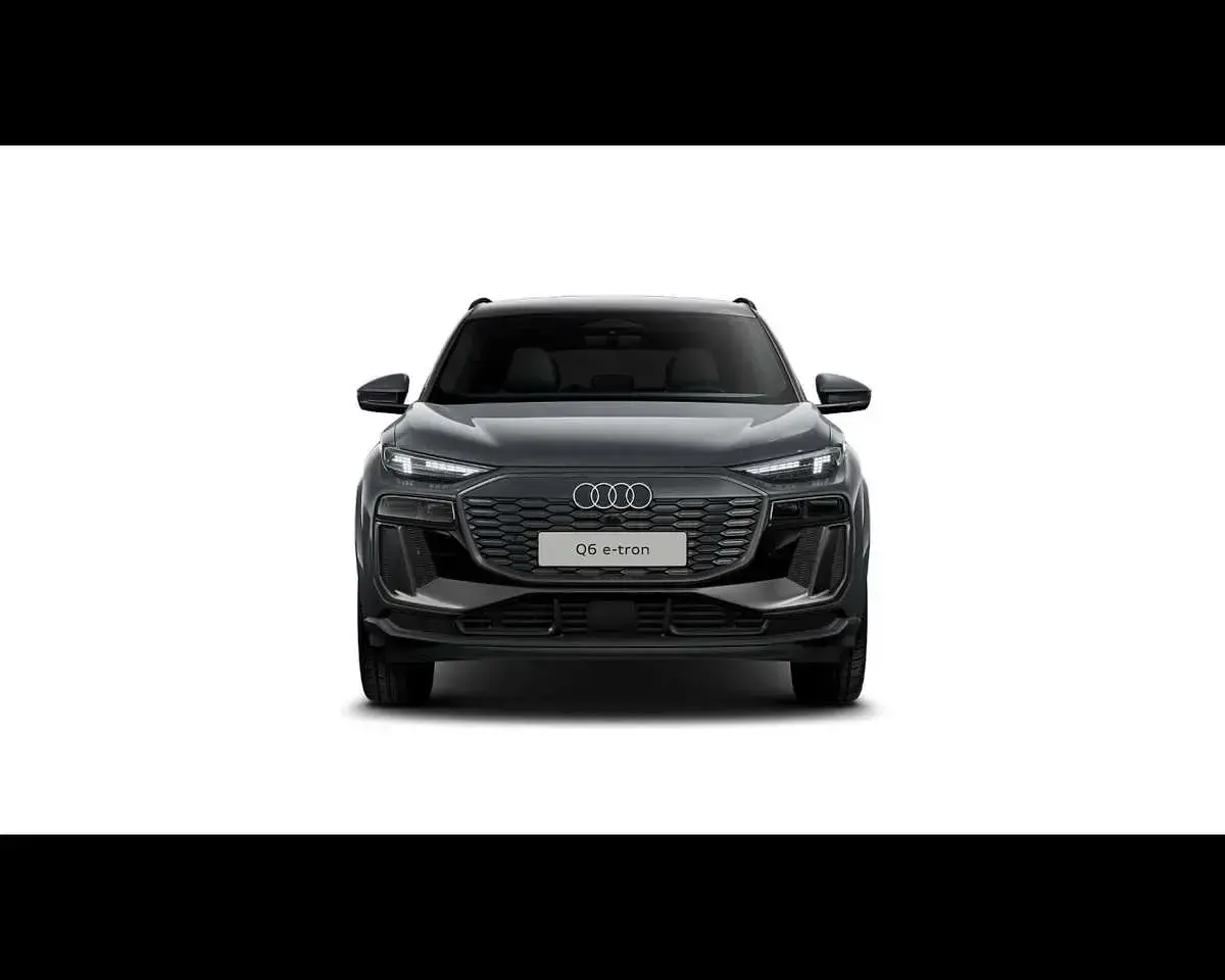 Nuova Audi Q6 e-tron S-Line 138 kW (188 CV) 2026 Grigio magnete SUV