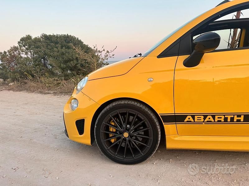 Giallo Usata 2021 Abarth 595C Competizione Cabrio | 22.900 € (Buon prezzo) - Immagine 1/4