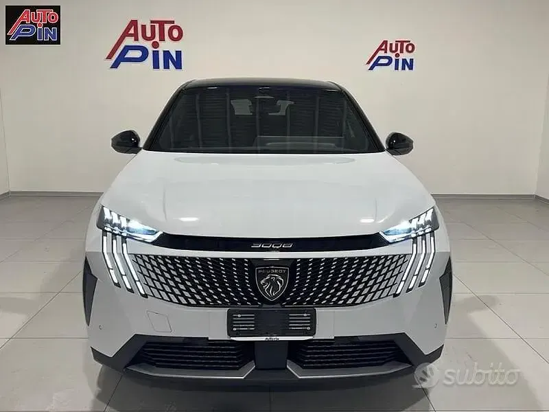 Usata Peugeot 3008 GT-line 145 CV (106 kW) 2025 Bianco SUV