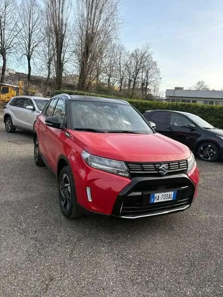 Nuova Suzuki Vitara 110 CV (80 kW) 2025 Rosso SUV